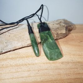 Kahurangi Recurved Toki and Roimata Set