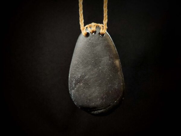 ōnewa pebble ringbolt tan lashing (3)