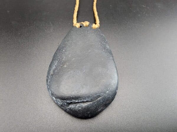 Ånewa pebble ringbolt tan lashing (8) Ånewa pebble ringbolt tan lashing (8)