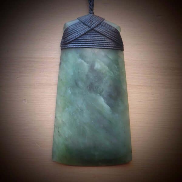 Toki Hapopo Pounamu (5) Toki Hapopo Pounamu (5)