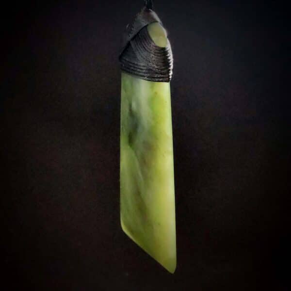 Toki Hapopo Pounamu (7) Toki Hapopo Pounamu (7)