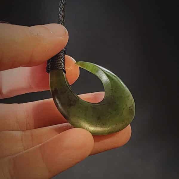 Pounamu Hei matau spiked end (2) Pounamu Hei matau spiked end (2)