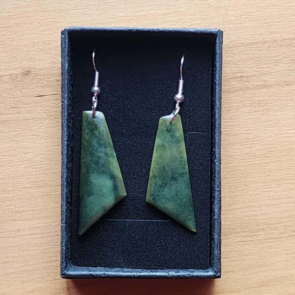 pounamu earrings marsden flower jade roimata (11) pounamu earrings marsden flower jade roimata (11)