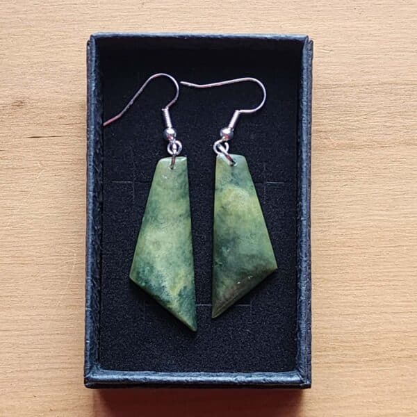 pounamu earrings marsden flower jade roimata (12) pounamu earrings marsden flower jade roimata (12)