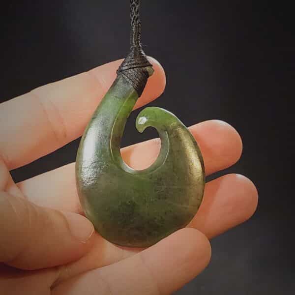 pounamu hei matau, totoweka (8) pounamu hei matau, totoweka (8)