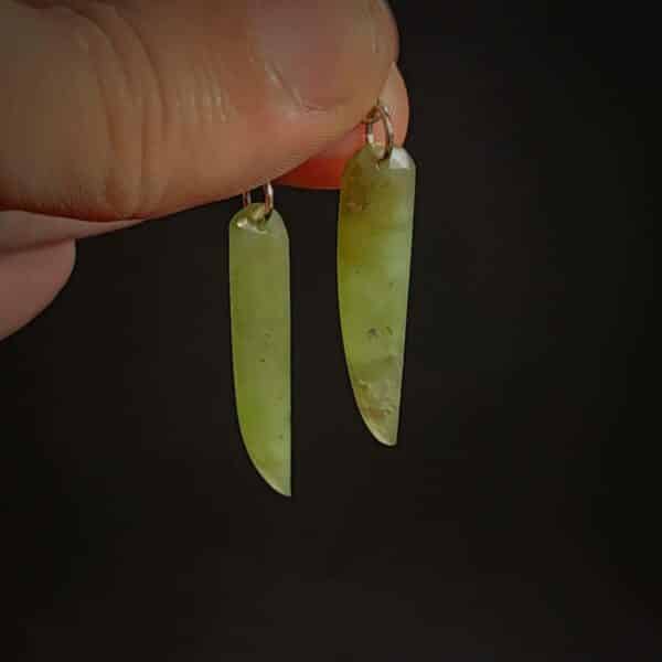 Pounamu, earrings, pointed, roimata (1) Pounamu, earrings, pointed, roimata (1)