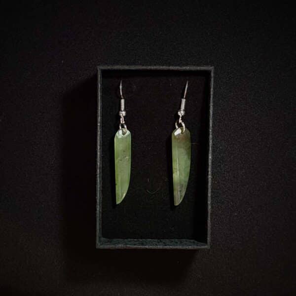 Pounamu, earrings, pointed, roimata (3)