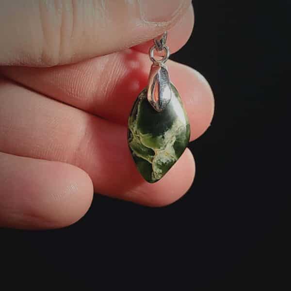 Pounamu, roimata, marsden flower jade, flower jade, silver. taonga (4) Pounamu, roimata, marsden flower jade, flower jade, silver. taonga (4)