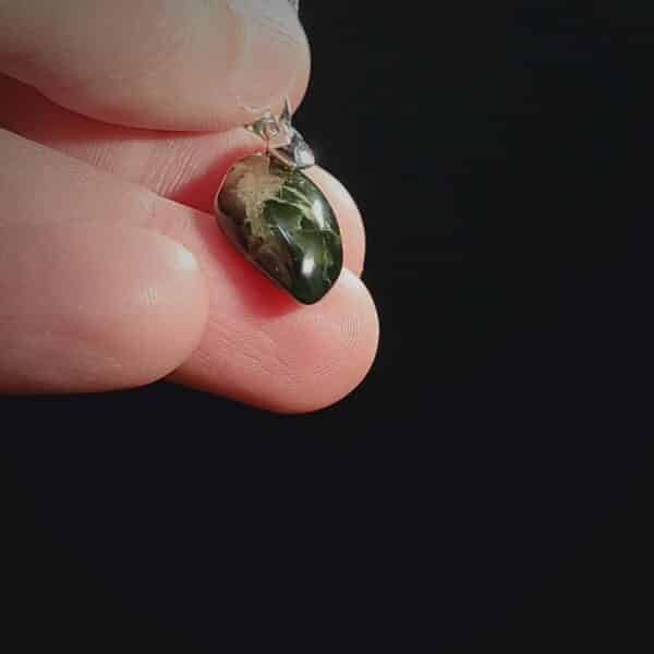 Pounamu, roimata, marsden flower jade, flower jade, silver. taonga (5) Pounamu, roimata, marsden flower jade, flower jade, silver. taonga (5)