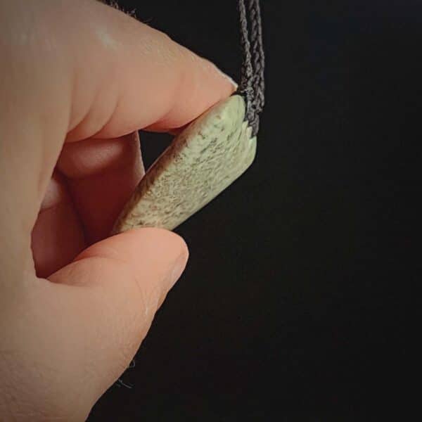 kokopu niho, pounamu (10) kokopu niho, pounamu (10)