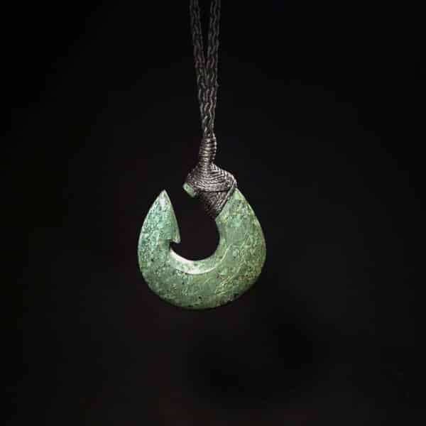 Hei Matau, pounamu, matau, hook, fish hook, taonga, maori, campbell carving (4)