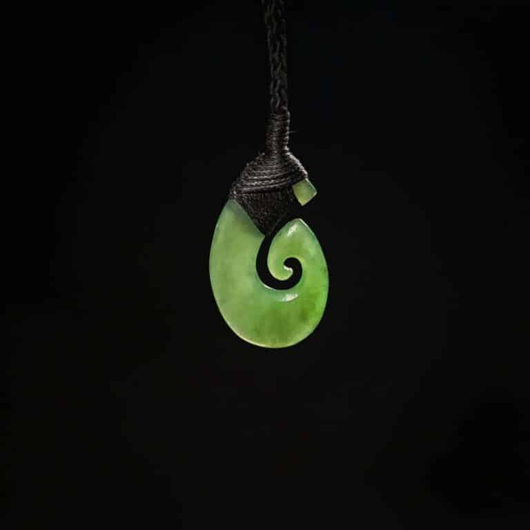 Kahurangi Pounamu Hei Matau