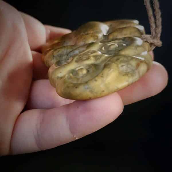 hei tiki, tiki, taonga, raukaraka, pounamu, maori, campbell carving (1) hei tiki, tiki, taonga, raukaraka, pounamu, maori, campbell carving (1)