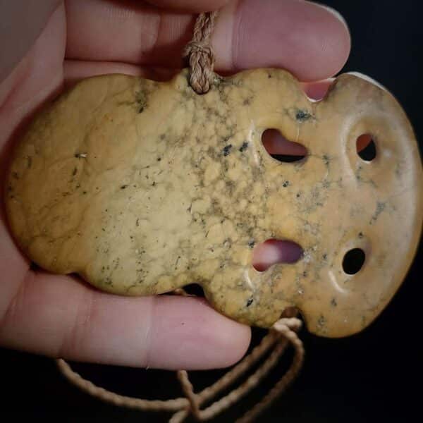 hei tiki, tiki, taonga, raukaraka, pounamu, maori, campbell carving (3) hei tiki, tiki, taonga, raukaraka, pounamu, maori, campbell carving (3)