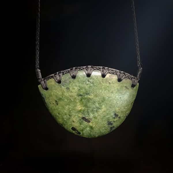 pounamu, breastplate, kōuma, kahotea, taonga (4)