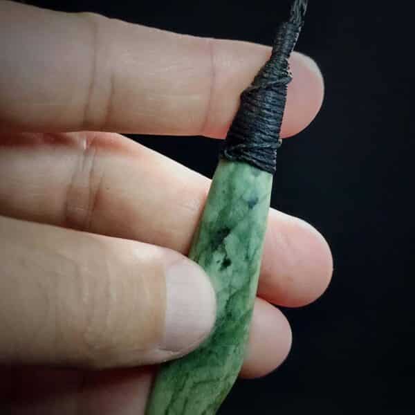 spiral lashing, roimata, tear drop, taonga, pounamu (7) spiral lashing, roimata, tear drop, taonga, pounamu (7)