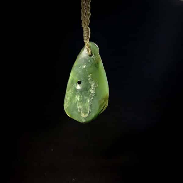 tangiwai, pounamu, bowenite, koru, greenstone, taonga, campbell carving. maori (3) tangiwai, pounamu, bowenite, koru, greenstone, taonga, campbell carving. maori (3)