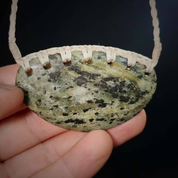 kōuma, breastplate, kokopu, pounamu, maori, taonga (4) kōuma, breastplate, kokopu, pounamu, maori, taonga (4)