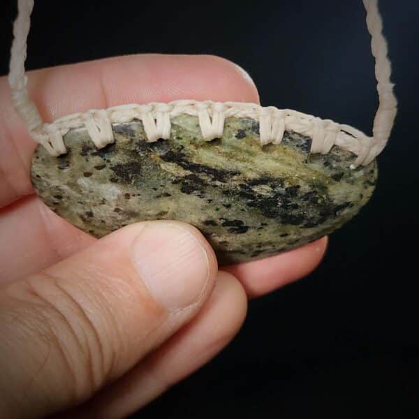 kōuma, breastplate, kokopu, pounamu, maori, taonga (5) kōuma, breastplate, kokopu, pounamu, maori, taonga (5)