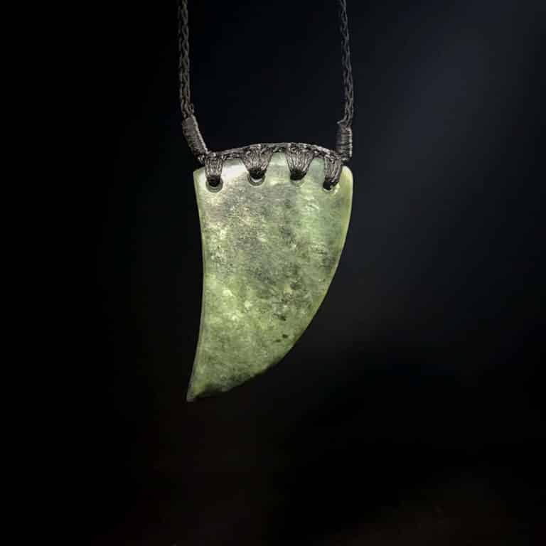 Pounamu Niho