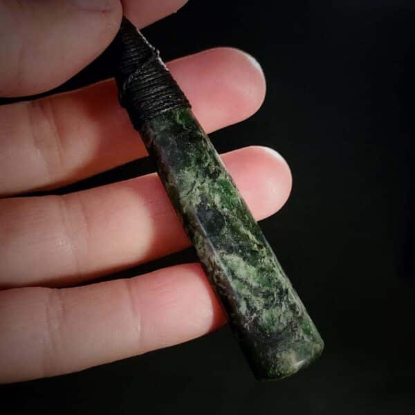 Roimata, taonga, pounamu, tākiri, douglas creek, tear drop (4) Roimata, taonga, pounamu, tākiri, douglas creek, tear drop (4)