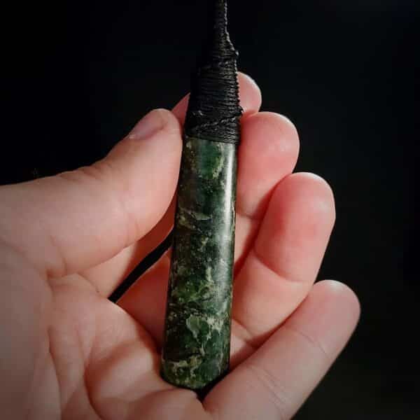 Roimata, taonga, pounamu, tākiri, douglas creek, tear drop (7) Roimata, taonga, pounamu, tākiri, douglas creek, tear drop (7)