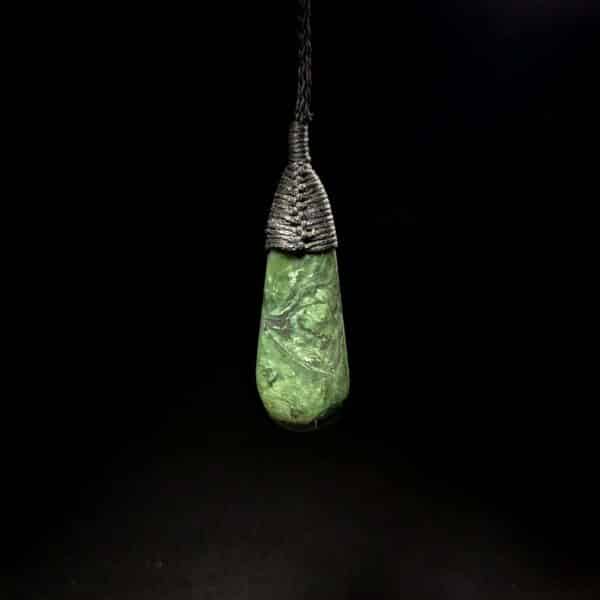 Taonga, pounamu, roimata kawakawa (3)