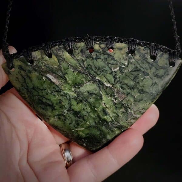 douglas creek, pounamu, taonga, tāonga, maori kōuma (9) douglas creek, pounamu, taonga, tāonga, maori kōuma (9)