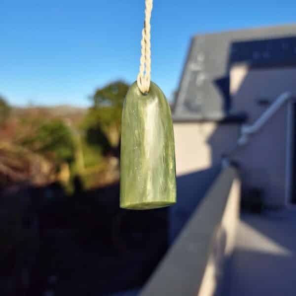 Inanga toki, pounamu, jade, nephrite, taonga (1) Inanga toki, pounamu, jade, nephrite, taonga (1)