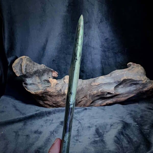 PAU02 Wahaika - Rimu on natural red rata, pounamu, taonga, maori, mere (6) PAU02 Wahaika - Rimu on natural red rata, pounamu, taonga, maori, mere (6)