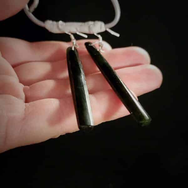 PAU03 Williamsonite drop earrings, roimata, drop, pounamu, tangiwai (5) PAU03 Williamsonite drop earrings, roimata, drop, pounamu, tangiwai (5)