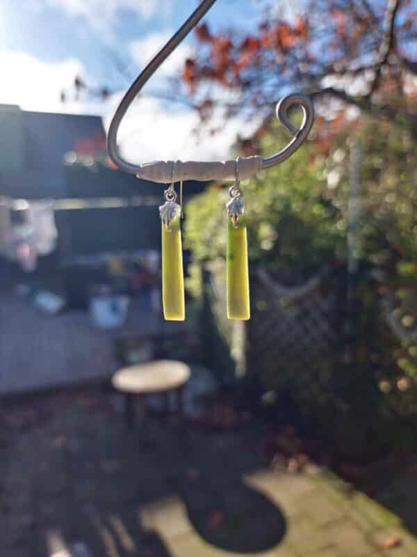 PAU05 Inanga Drop Earrings short, pounamu, taonga (1)