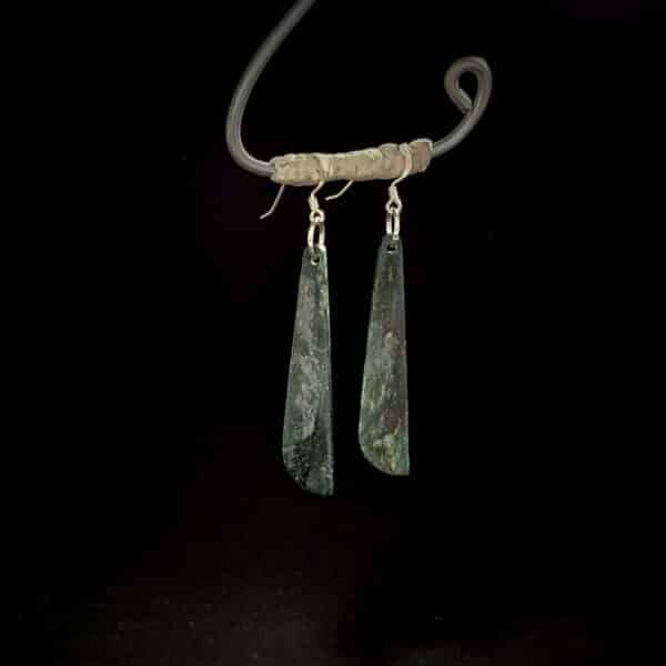 PAU06 Emerald Green Tangiwai Earrings medium, pounamu, taonga (2)