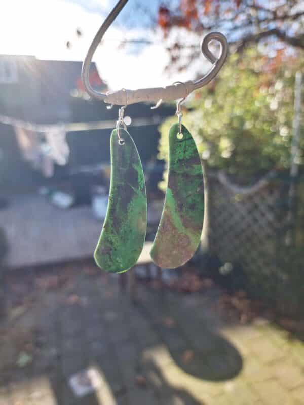 PAU07 Emerald green tangiwai earrings large, pounamu, taonga (2)