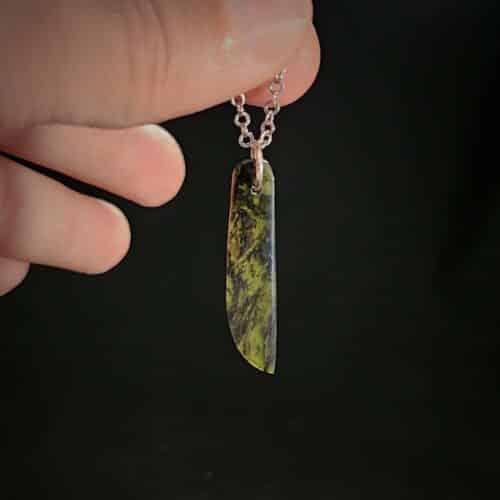 Williamsonite Curved Blade Pendant