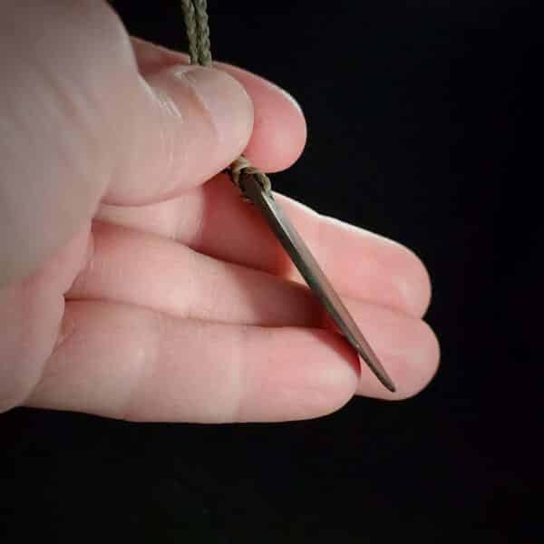 PAU11 Tangiwai Blade Pendant, pounamu, taonga (5) PAU11 Tangiwai Blade Pendant, pounamu, taonga (5)