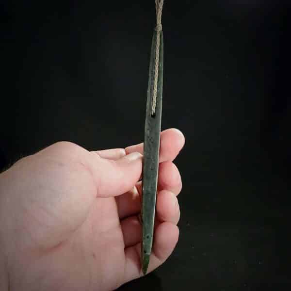 PAU15 Elegant Roimata, taonga, pounamu, kawakawa (1) PAU15 Elegant Roimata, taonga, pounamu, kawakawa (1)