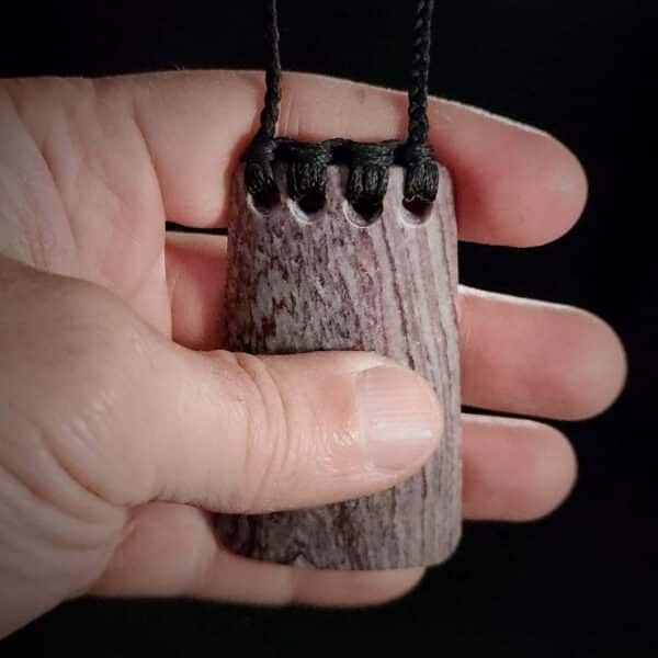 PAU17 Aroha Toki, taonga (1) PAU17 Aroha Toki, taonga (1)