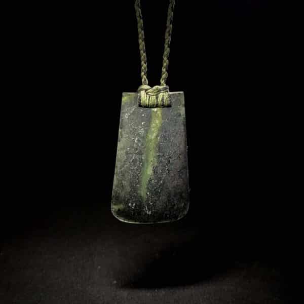 PAU18 Tangiwai Toki, pounamu, taonga (5)