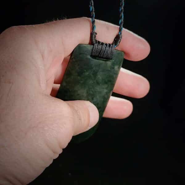 PAU19 Mana Toki Blue eye Neslon Pounamu, taonga (2) PAU19 Mana Toki Blue eye Neslon Pounamu, taonga (2)