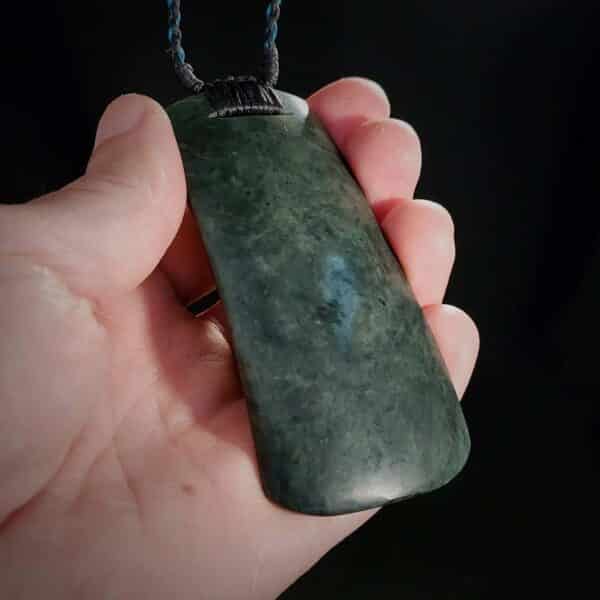 PAU19 Mana Toki Blue eye Neslon Pounamu, taonga (5) PAU19 Mana Toki Blue eye Neslon Pounamu, taonga (5)