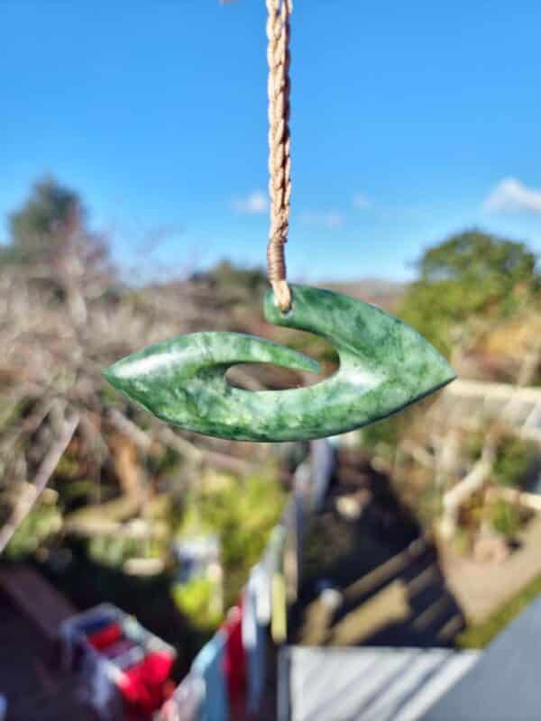 hei matau, pounamu, jade, taonga (4) hei matau, pounamu, jade, taonga (4)
