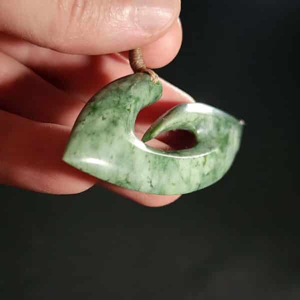 hei matau, pounamu, jade, taonga (9) hei matau, pounamu, jade, taonga (9)