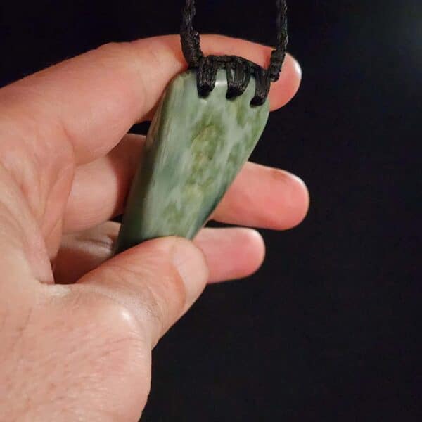 inanga, niho, pounamu, nephrite, taonga, jade (9) inanga, niho, pounamu, nephrite, taonga, jade (9)