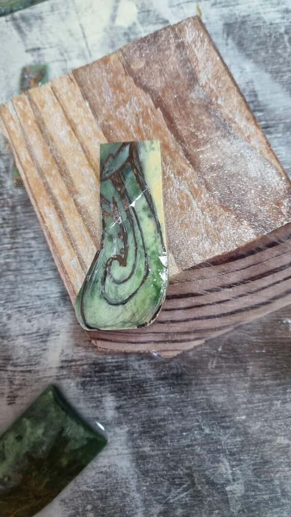 kawakawa, pounamu, taonga, jade, hei matau, hunter, (4) kawakawa, pounamu, taonga, jade, hei matau, hunter, (4)