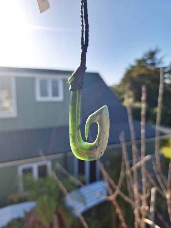 pounamu, hei matau, hook, kawakawa, jade (3) pounamu, hei matau, hook, kawakawa, jade (3)