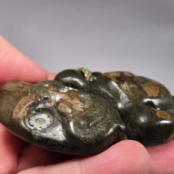 Hei Tiki, taonga, pounamu, tiki, paua, maori (1) Hei Tiki, taonga, pounamu, tiki, paua, maori (1)