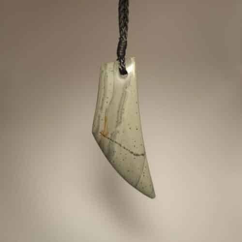 Stylised Pakohe Niho – Takaka Strength