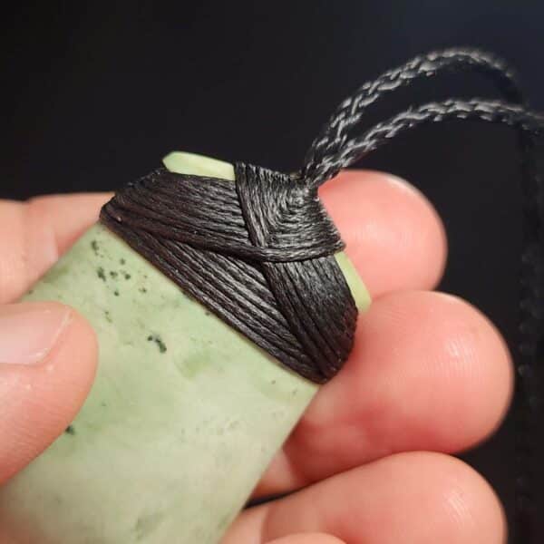 Toki, jade, pounamu, taonga, inanga (5) Toki, jade, pounamu, taonga, inanga (5)