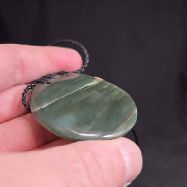 circle, marama, moon, taonga, porohita, inanga, pounamu, jade, nephrite (1) circle, marama, moon, taonga, porohita, inanga, pounamu, jade, nephrite (1)